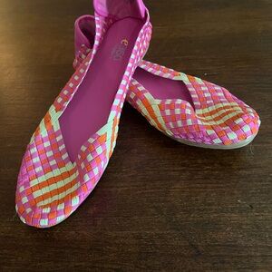 Easy Spirit Vibrant Pink and Orange Woven Loafers